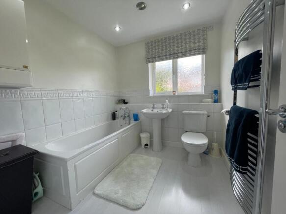 BATHROOM/W.C.