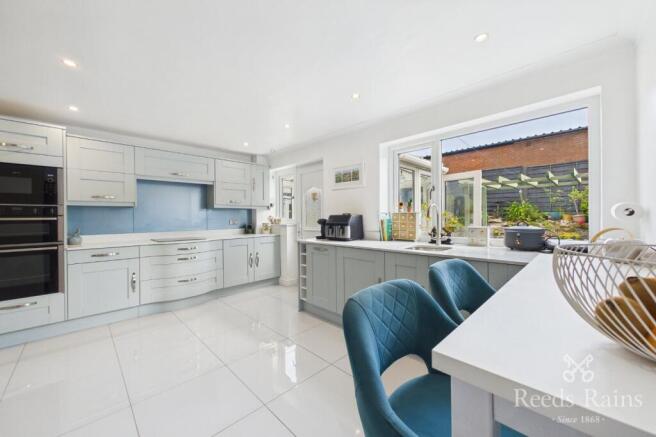 3 bed Detached for sale Image 4