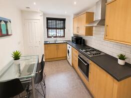 7, Kelso Heights, Belle Vue Road, Woodhouse, Leeds LS3 1HN