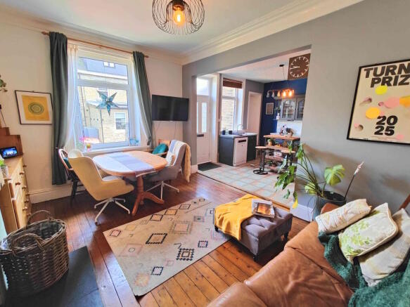4 bed Terraced for sale Image 8