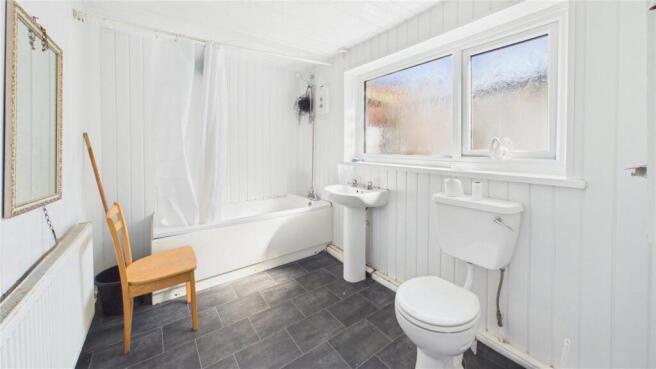 3 bed Terraced for sale Image 4