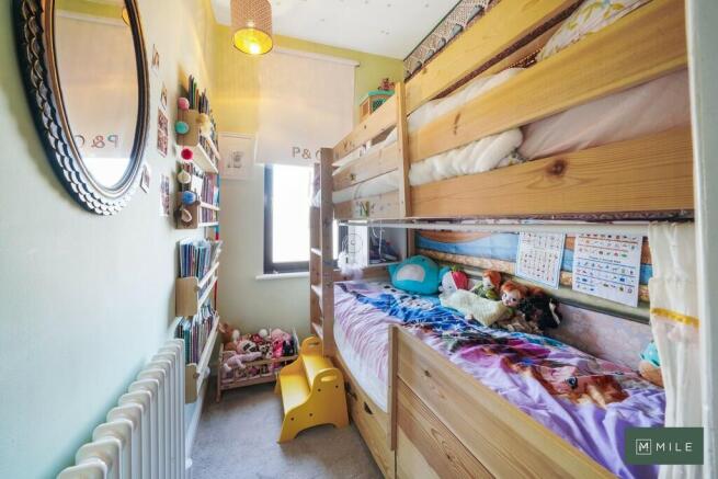 53 Yewfield Road ...