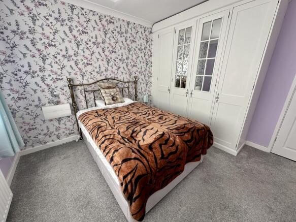 3 bed Semi-Detached Bungalow for sale Image 6