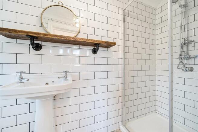 En Suite Shower Room