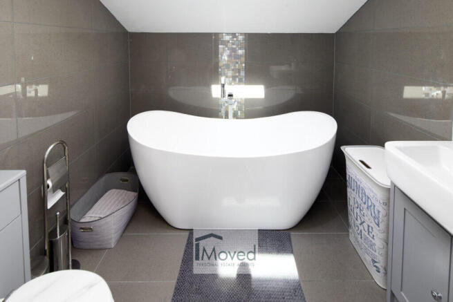 4 bed Semi-Detached for sale Image 11