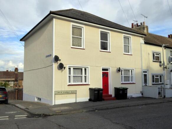 Studio to rent Lower Range Road, Gravesend DA12