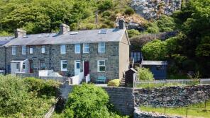1, Bryn Awel Terrace, Gellfechan Road, Barmouth LL42 1DE