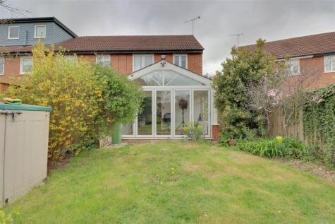 Roding Way, Wickford
