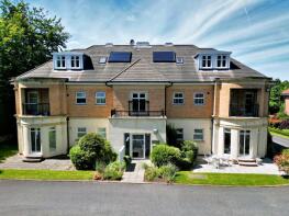 10, 501 Sandringham House, Harrogate Road, Moortown, Leeds LS17 7FH