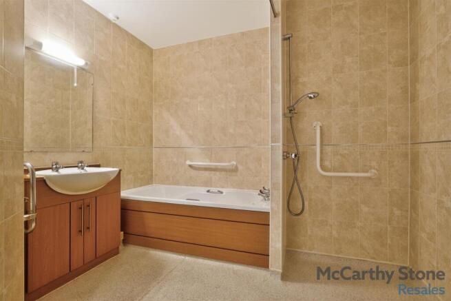 1 bed Apartment for sale Image 7