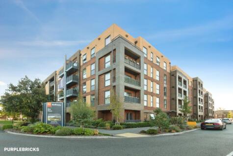 Moorfield Place, Farnborough, GU14