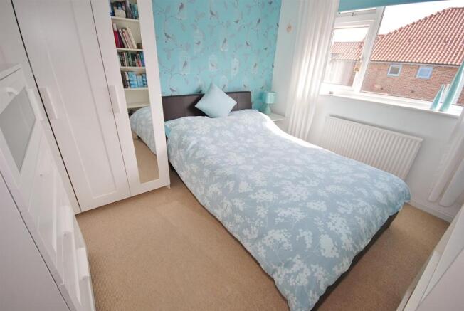 a.bed2.jpg