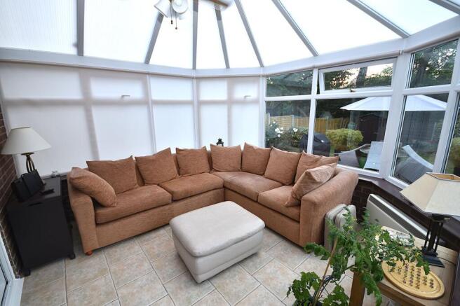 Linnet Grove, Macclesfield, SK10 photo 4