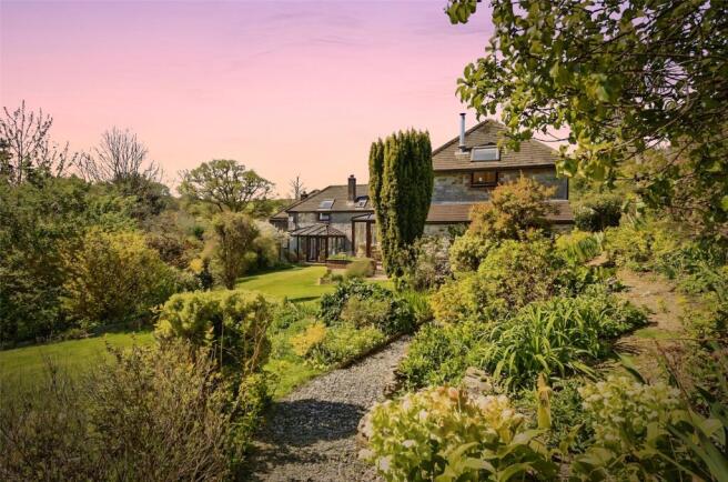 Garden To Property