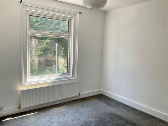 bedroom 1a.jpg