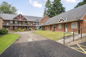 9, Pine Court, Lymington Bottom, Four Marks, Alton GU34 5DP