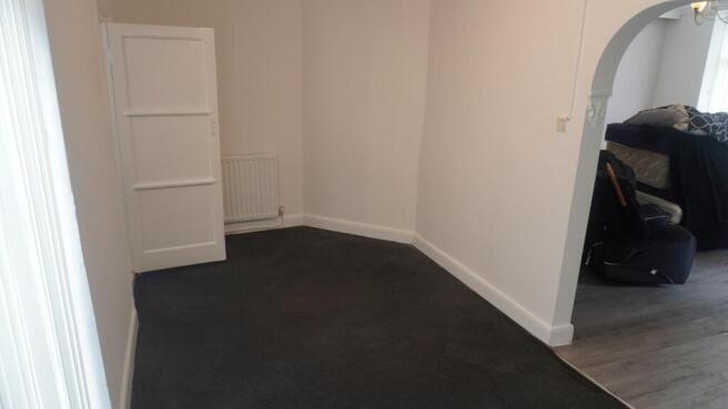 Semi-Detached for sale Image 4