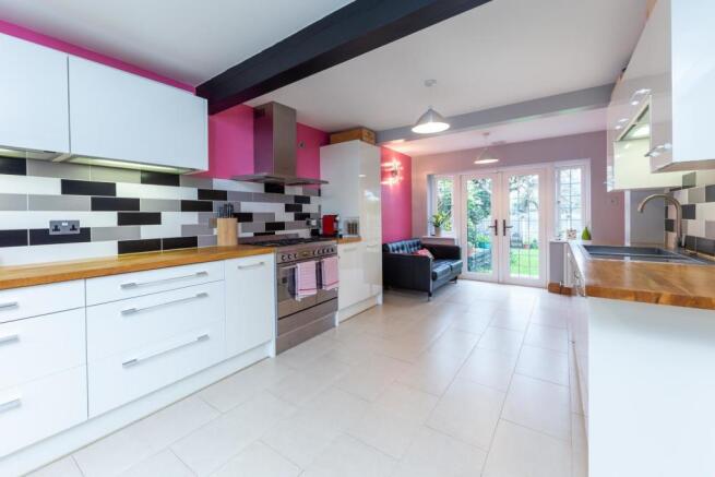 8 Lytton Ave (20 of 35).jpg