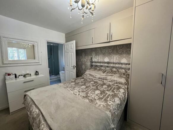Bedroom 1 Alt.JPG