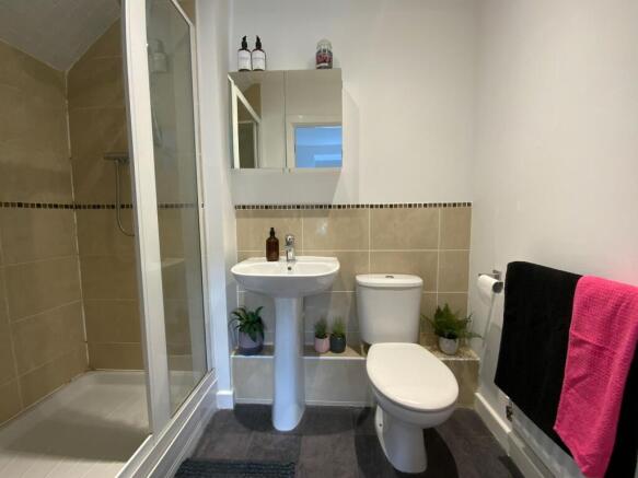 Main Bedroom En-suite