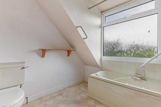 2 bed House for sale Image 12
