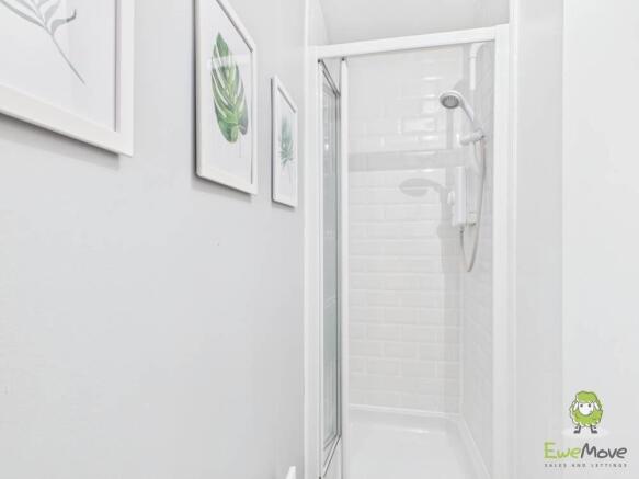 Downstairs Shower Emily Dimelow Ewemove Whitchurch