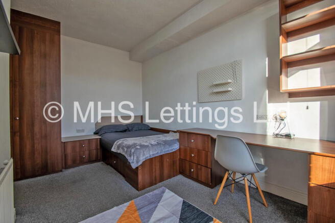 4 bed Terraced to rent Image 9