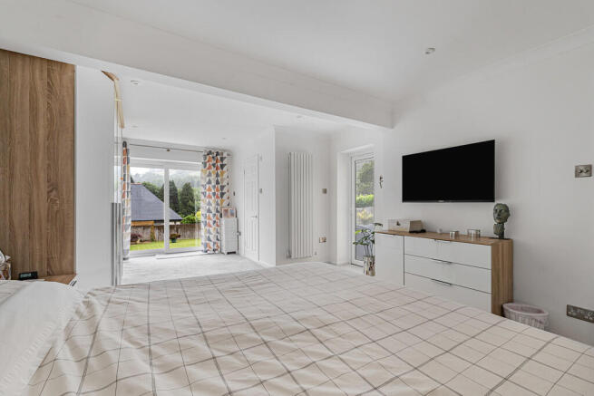 Principle bedroom...