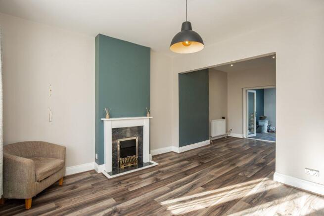Final-10 - 3 bedroom end townhouse at Seagrave R