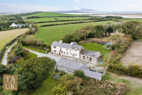 Gorad, Holyhead, LL65
