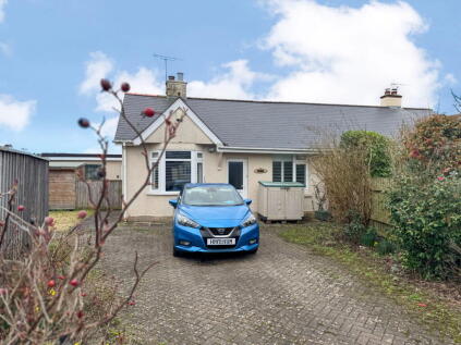 New Park Crescent, Kingsteignton, Newton Abbot, Devon, TQ12 3JW