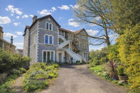 Shrubbery Road, Hillside - Impressive Victorian Flat - Own Entrance
