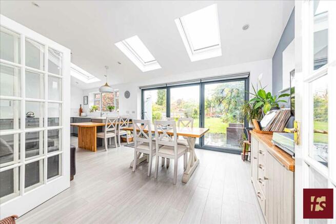 Kitchen/Dining Area