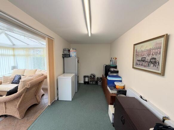 3 bed Semi-Detached for sale Image 9