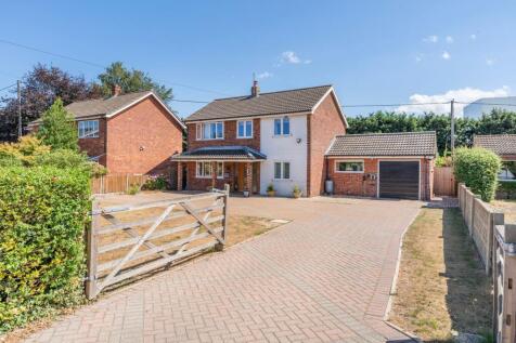 Station Road, Worstead