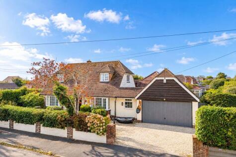 Thornbury Road, Hengistbury Head