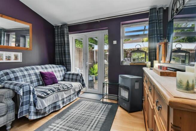 3 bed Semi-Detached for sale Image 6