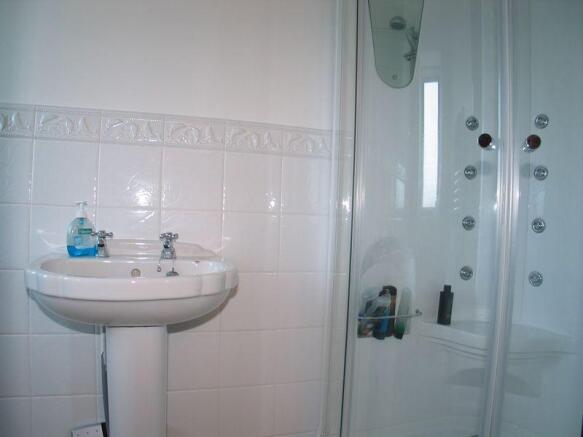 Bed 1 En-Suite
