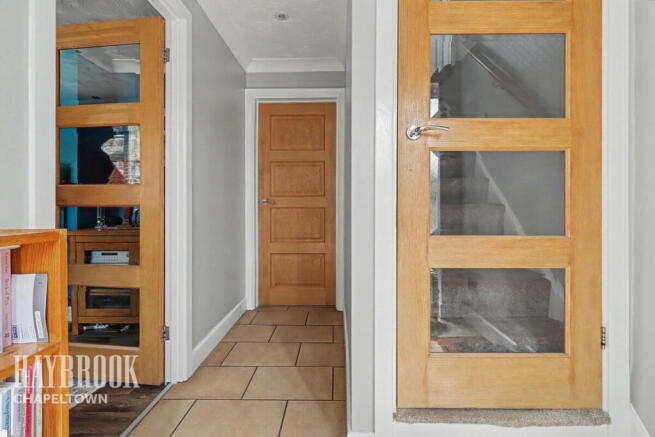 4 bed Semi-Detached for sale Image 11