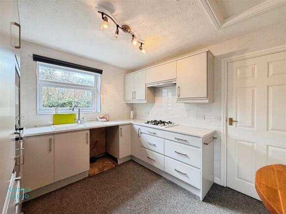 3 bed Detached Bungalow for sale Image 5