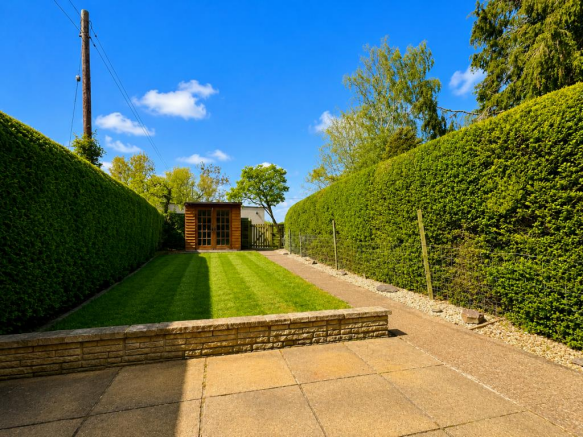 Garden to garage.png