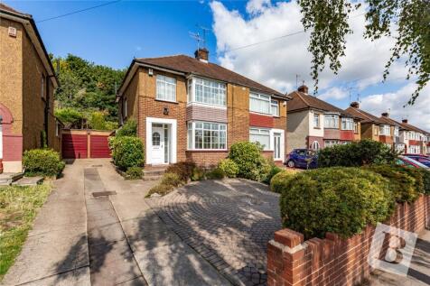 Valley Drive, Gravesend, Kent, DA12