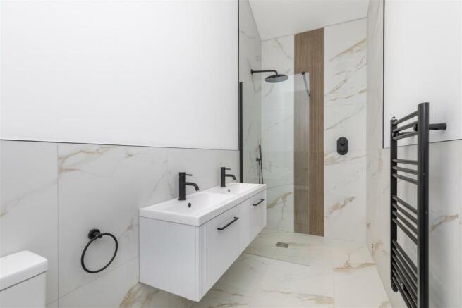 En Suite Shower Room