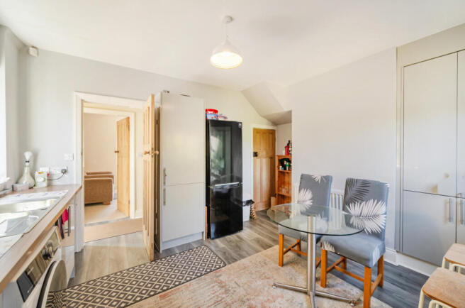 2 bed Semi-Detached for sale Image 4