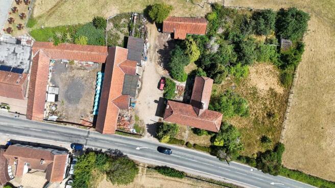 Ponders Farmhouse, Ongar photo 4