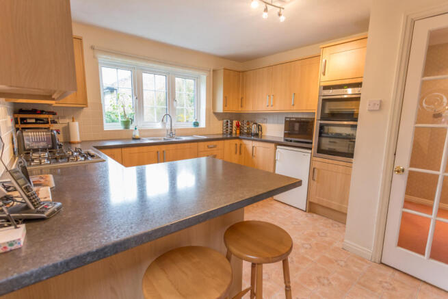 Re-fitted Kitchen/breakfast Room