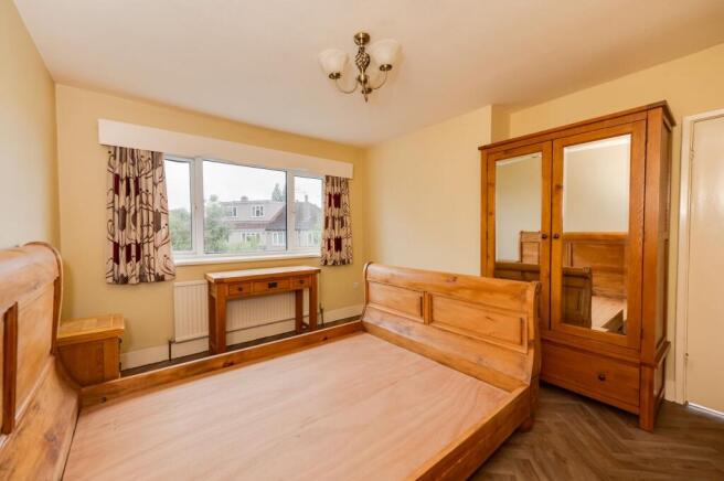 3 bed Semi-Detached for sale Image 8