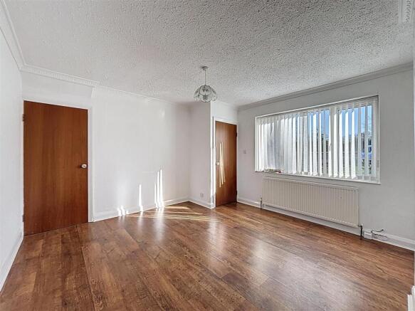 2 bed Terraced for sale Image 6