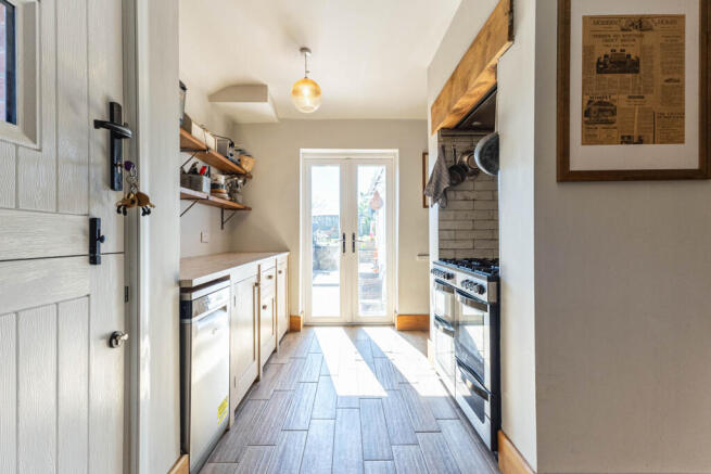 3 bed Semi-Detached for sale Image 6
