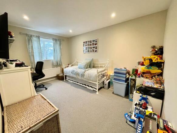 Photo 9
